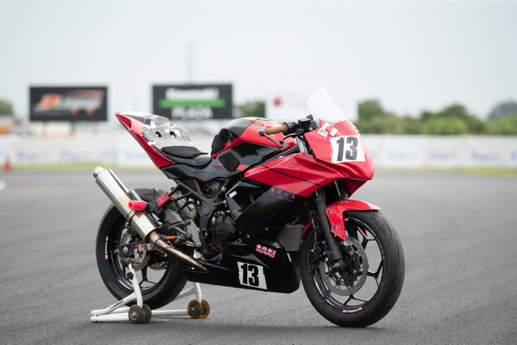 NINJA250SL カスタム紹介／りょう – KRT Factory
